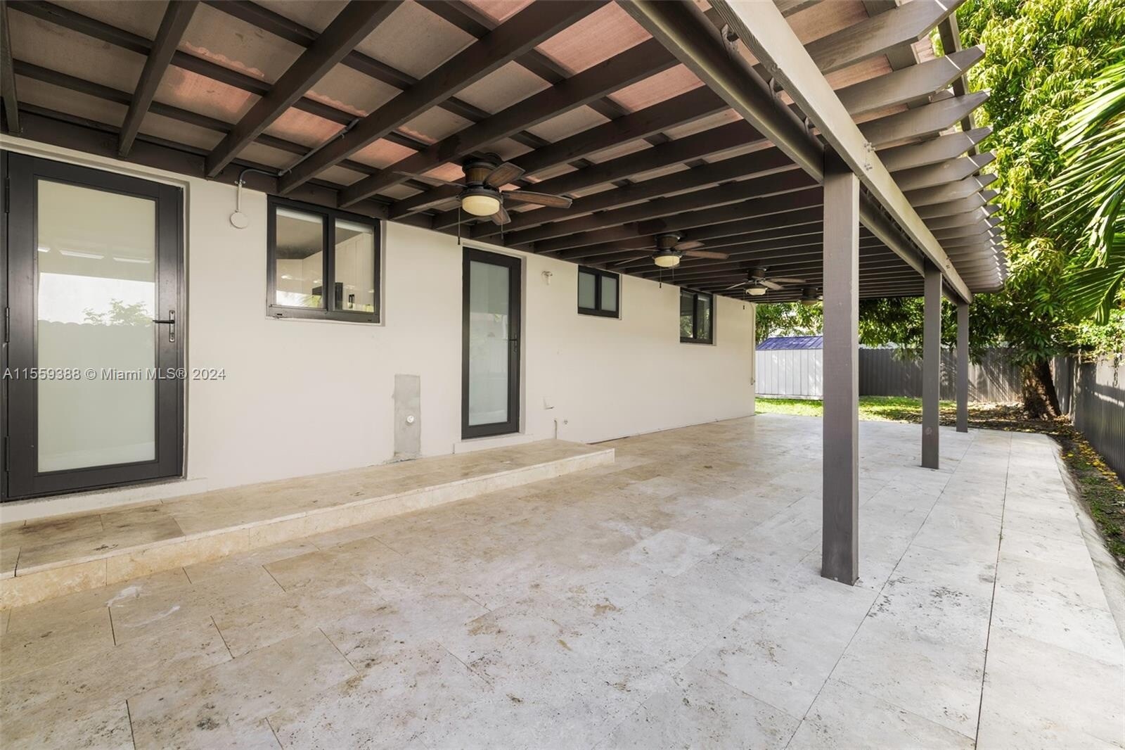 Building Photo - 2539 SW 20th St