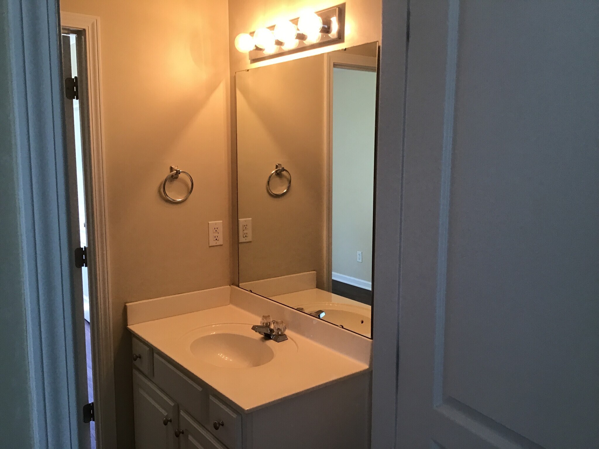Building Photo - 3309 Glamorgan Ct