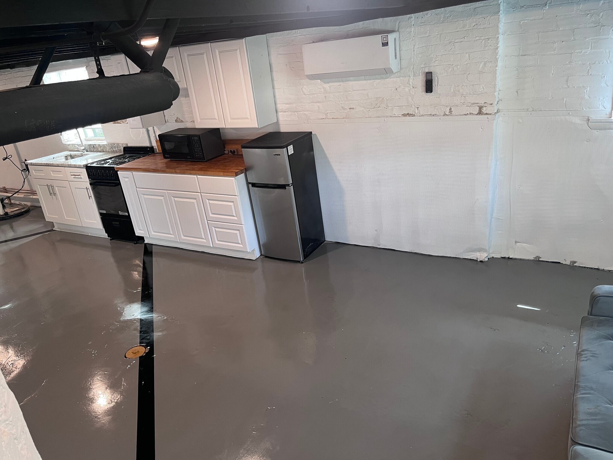 Kitchen area - 10109 S Prospect Ave