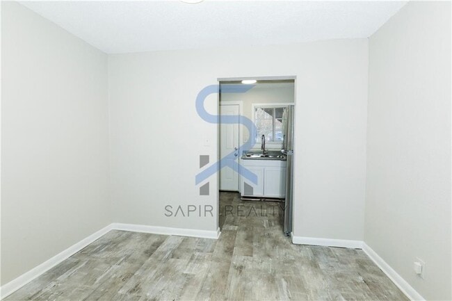 Building Photo - 2045 Alison Ct SW