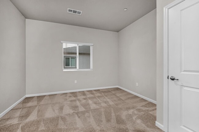 Building Photo - Wood Ranch Duplex 519