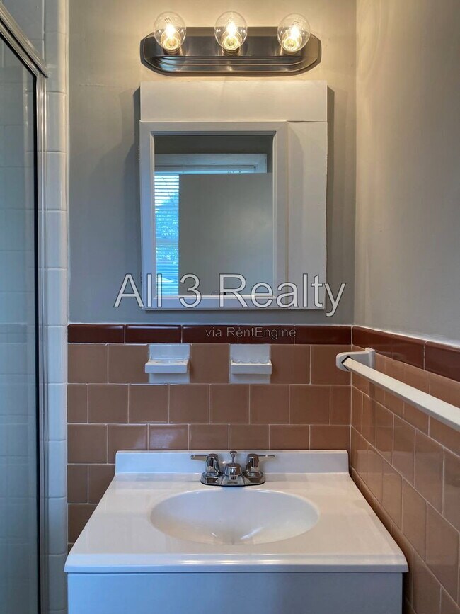 Building Photo - 3719 Bridlewood Dr