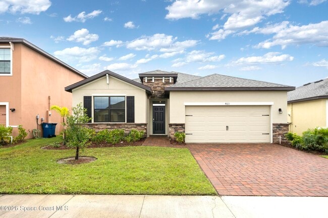 Building Photo - 463 Old Country Rd S E