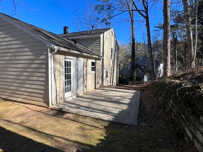 Building Photo - 310 Knoll Ridge Ct