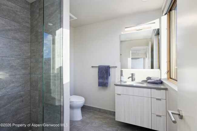 Building Photo - 113 Valley Ct