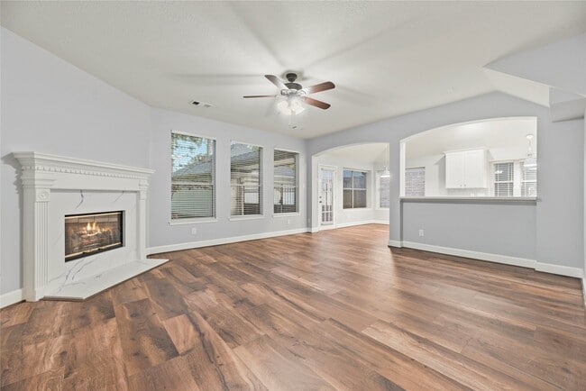 Building Photo - 16315 Madewood St