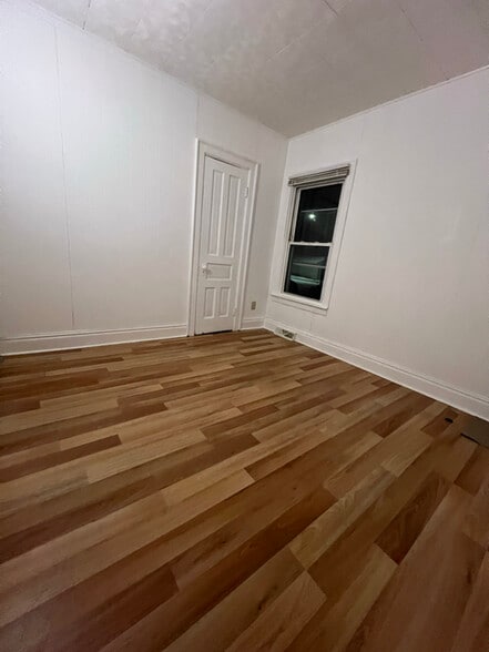 Building Photo - 699 Oliver St