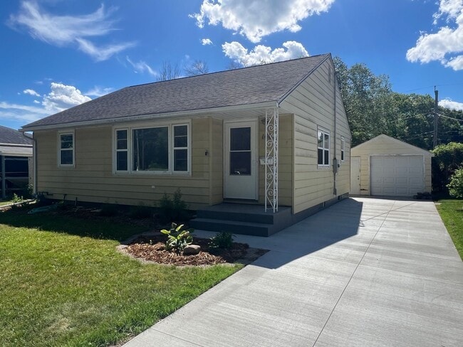 Building Photo - Your New Home
