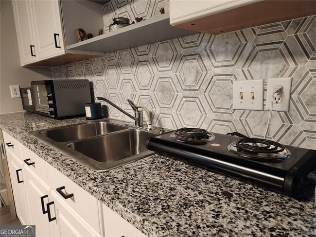 Building Photo - 2785 Shoemaker Ln