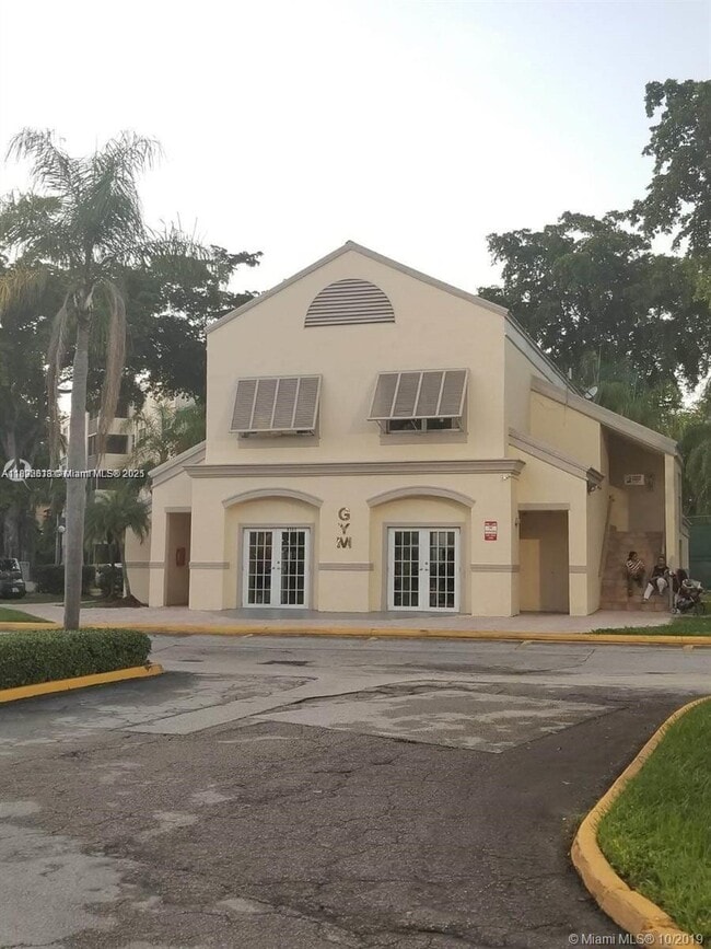 Building Photo - 8363 Lake Dr