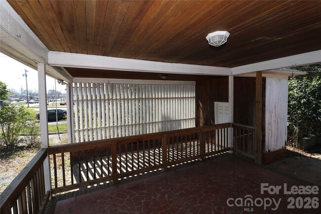 Building Photo - 3741 N Sharon Amity Rd