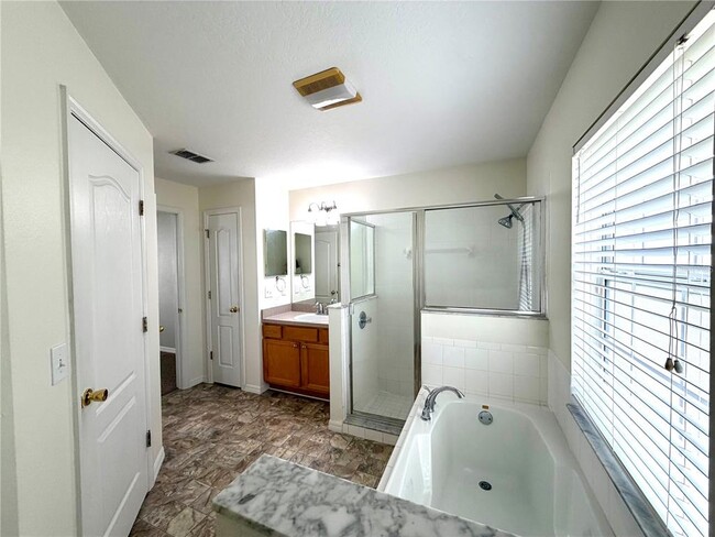 Building Photo - 227 Traditions Dr