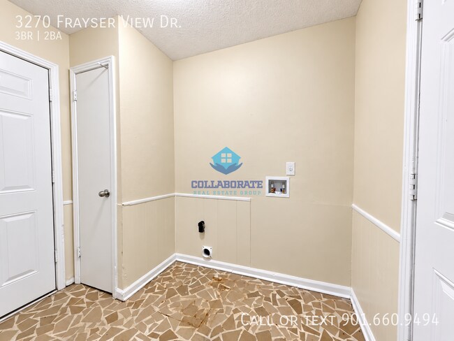Building Photo - 3270 Frayser View Dr