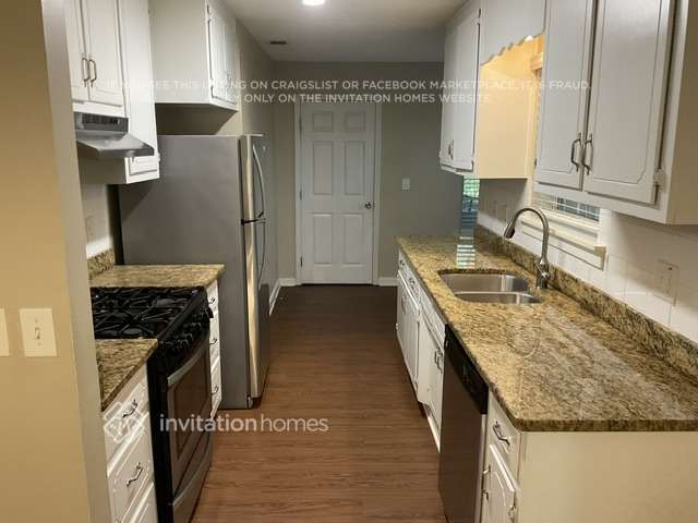Building Photo - 225 Woodcrest Dr