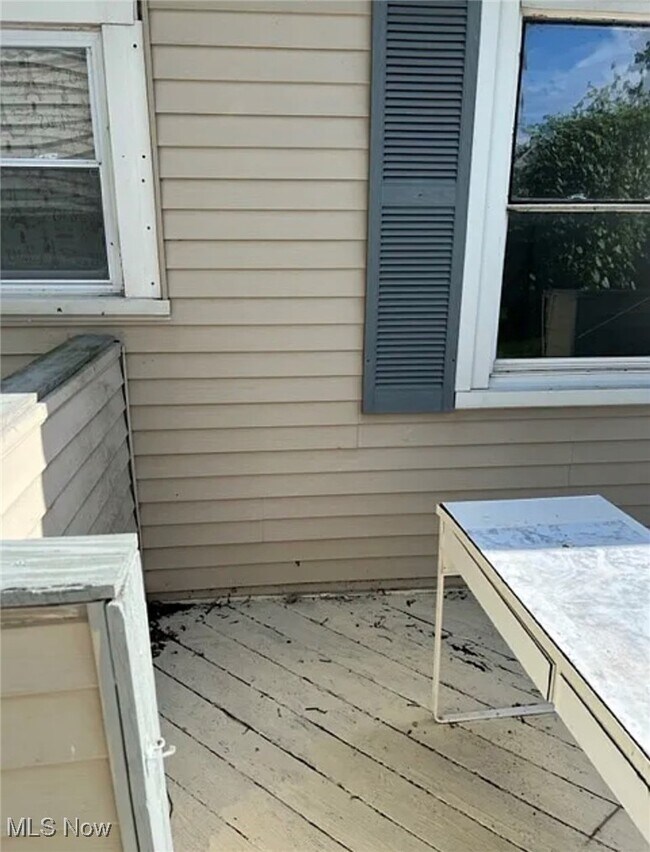 Building Photo - 13612 Bennington Ave