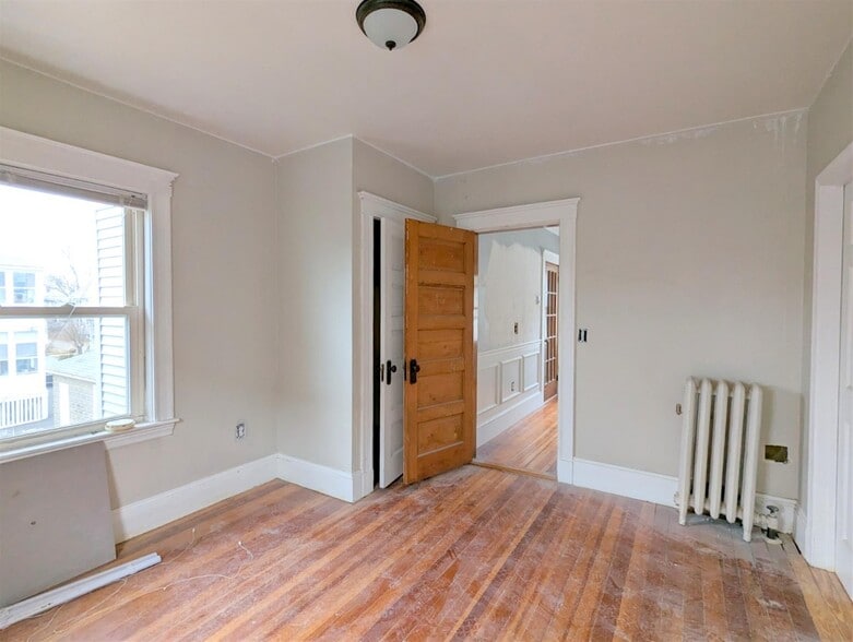 Building Photo - 35 Trowbridge St