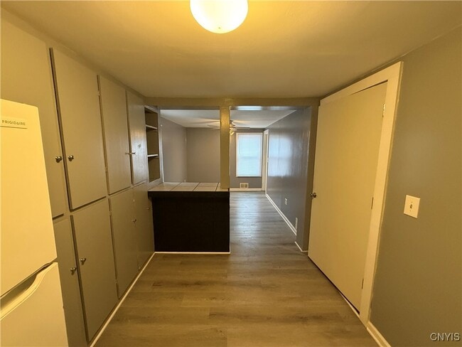 Building Photo - 127 1/2 Matty Ave