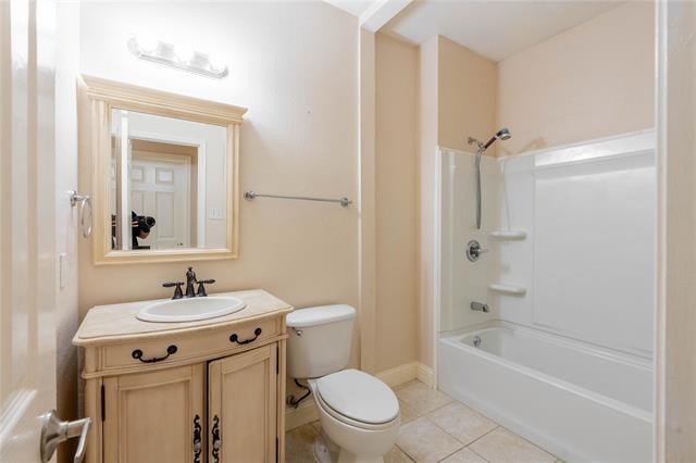 Building Photo - 5910 Dustin Trl