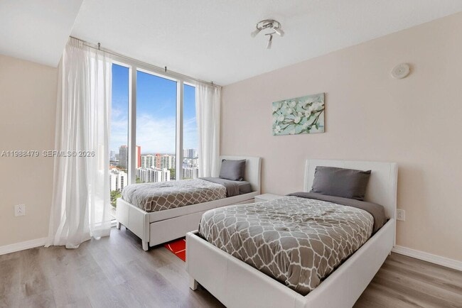 Building Photo - 16699 Collins Ave