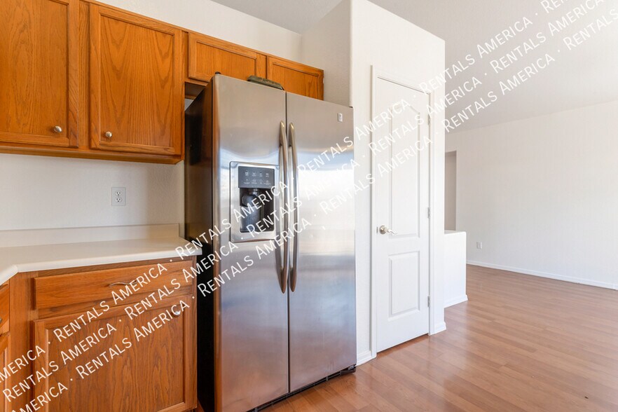 Building Photo - 53 W Del Rio St