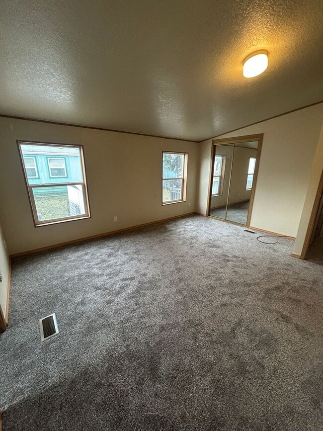 Building Photo - Renovated 3-Bedroom, 2-Bedroom Manufactured Home with a Spacious Yard in Hayden