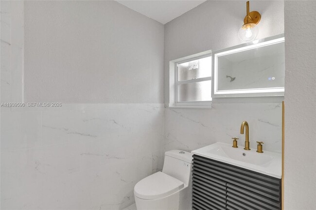 Building Photo - 5314 SW 140th Pl