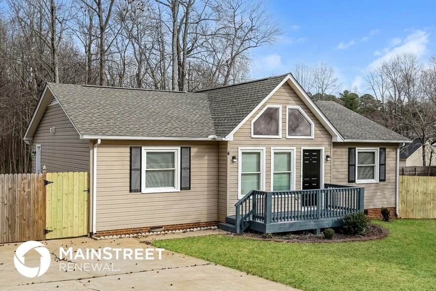 Building Photo - 4 Terry Dr