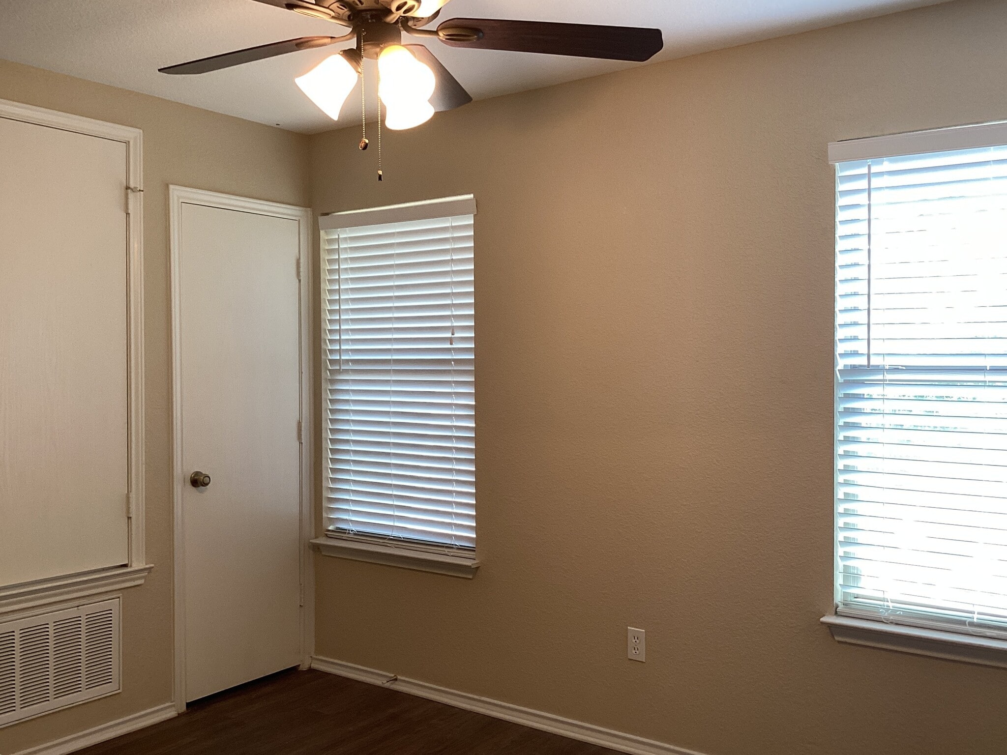 Building Photo - 113 Hays Forest Cv