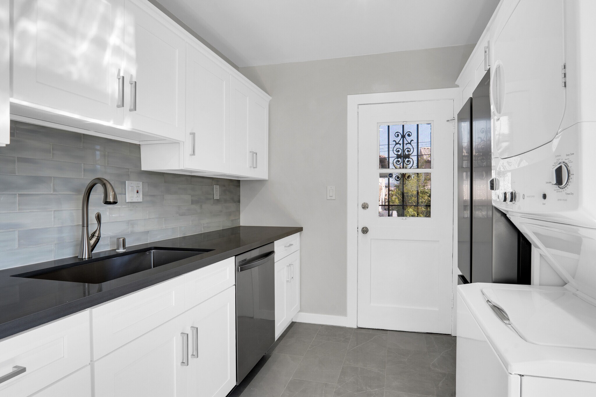 Building Photo - 5973 Guthrie Ave