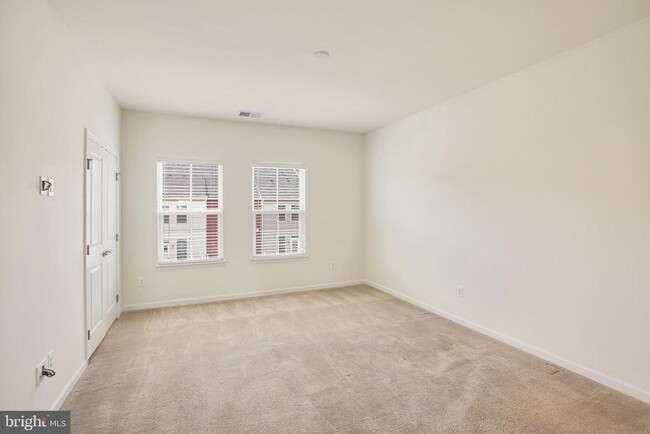Building Photo - 41755 McMonagle Square