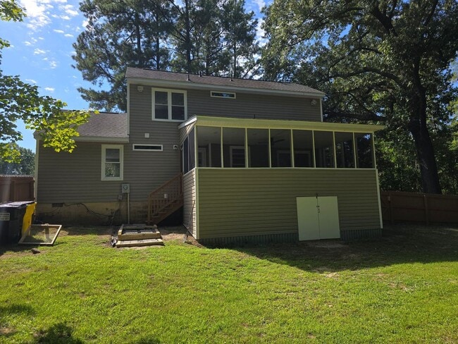 Building Photo - FULLY REMODELED 3 BR HOUSE IN PRINCE GEORG...