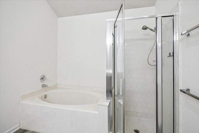 Building Photo - 143 W Village Knoll Cir