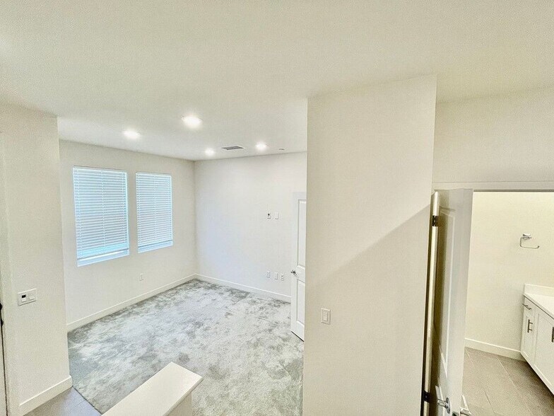 Building Photo - 9893 Bria Ln