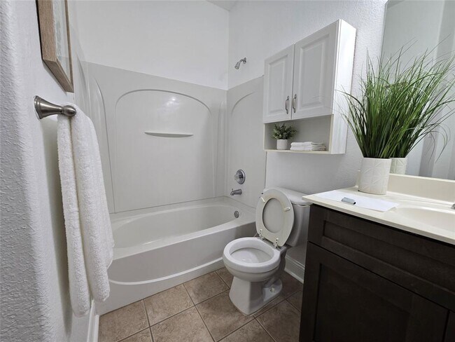Building Photo - 303 Arrowhead Trail