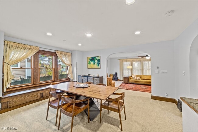 Building Photo - 19 4th