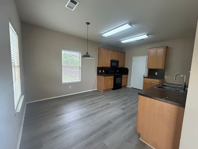Building Photo - Large 5 bedroom home Anna TX!