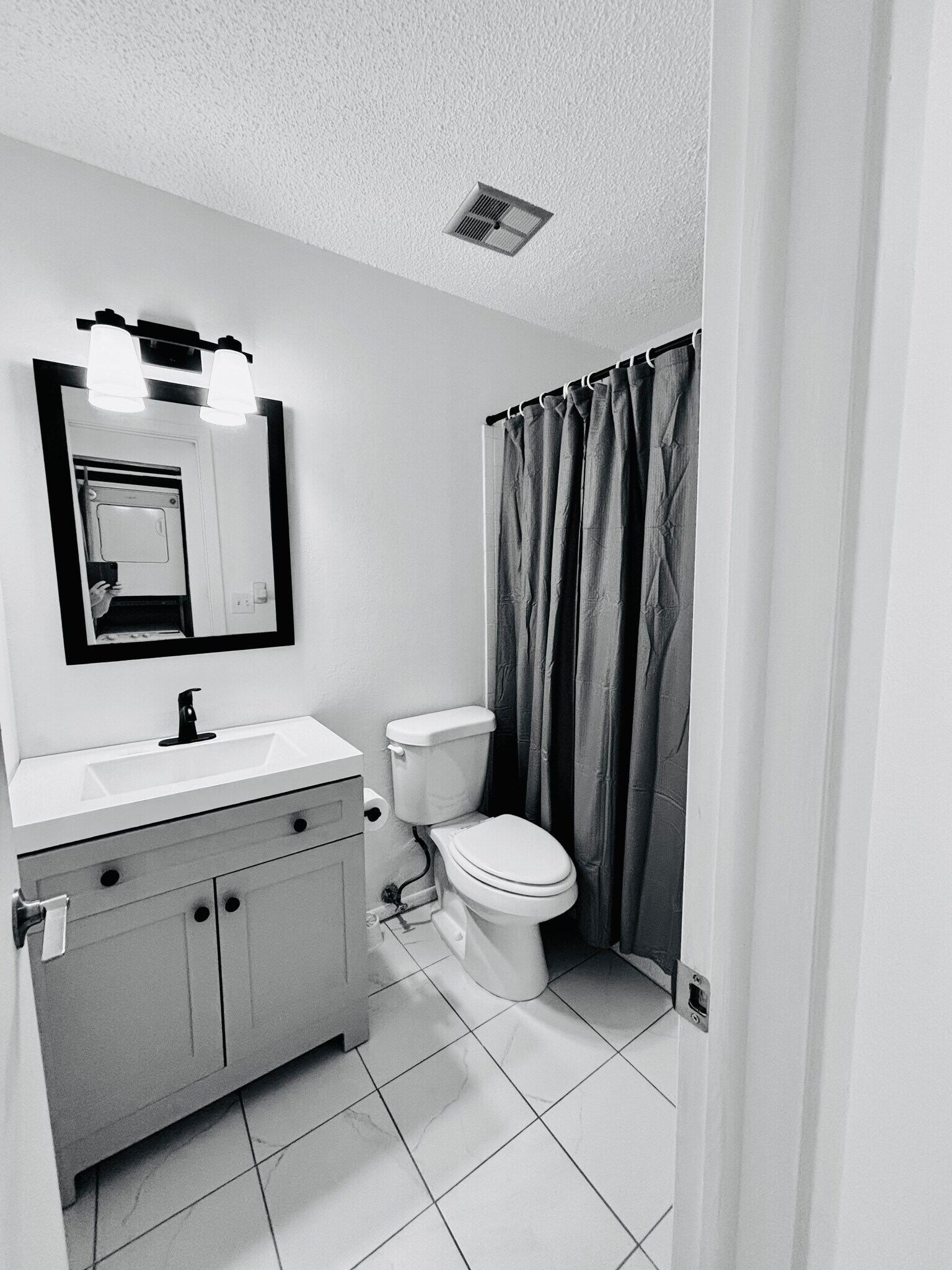 Building Photo - 2853 Forrestal Ct