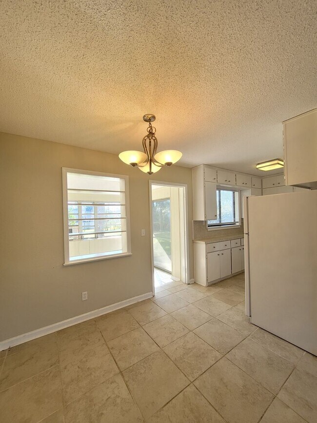 Building Photo - 331 Emory Dr