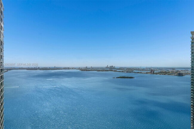 Building Photo - 650 NE 32nd St