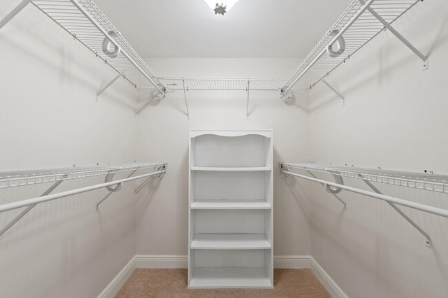 Building Photo - 525 S Flagler Dr