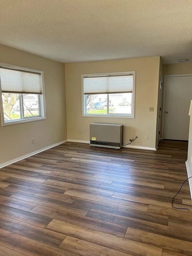 Living , Front Corner - O1 Grandview Dr