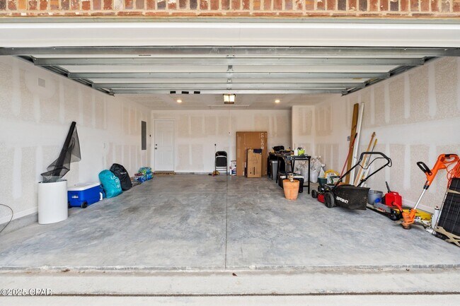 Building Photo - 6428 Slabinski Ln