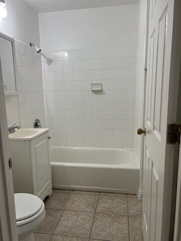 Building Photo - 2601 Columbus St