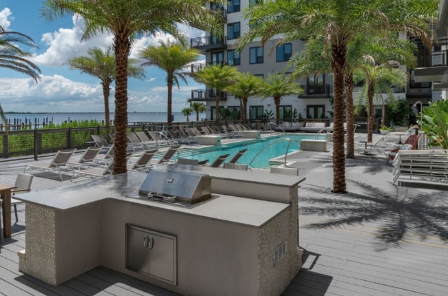 Building Photo - 7614 W Courtney Campbell Causeway