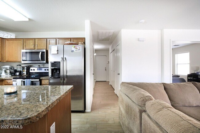 Building Photo - 40117 W Hayden Dr