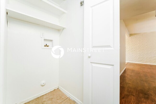 Building Photo - 3 Bedroom Pet-Friendly Home in Tucson, AZ ...