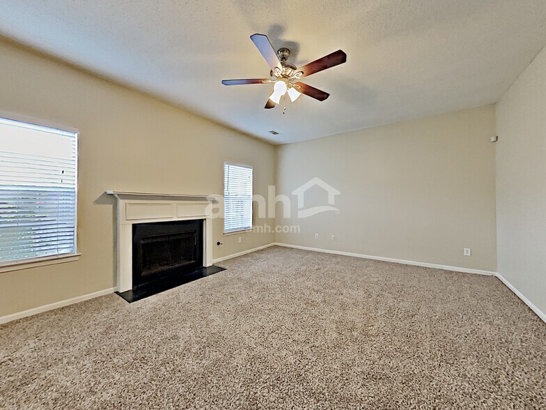 Building Photo - 1124 Stepping Stone Ln