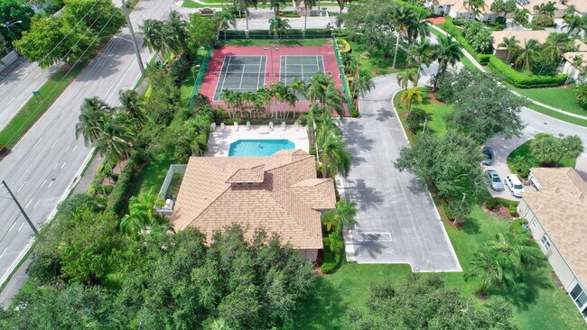 Building Photo - 5063 Ventura Dr