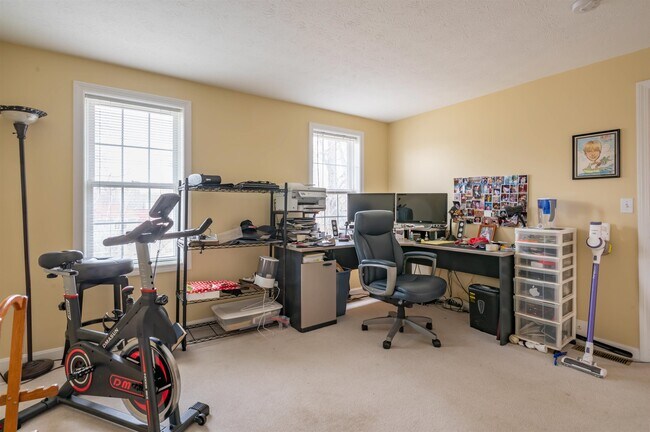 Building Photo - 4 Myopia Ln