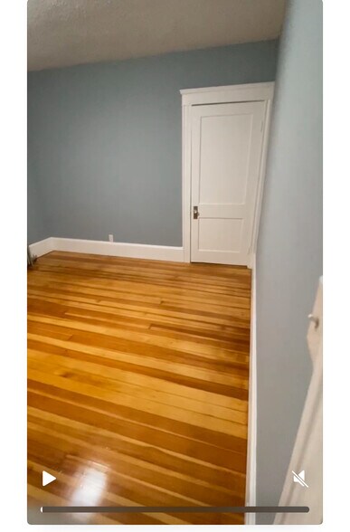 Building Photo - 80 Fort St